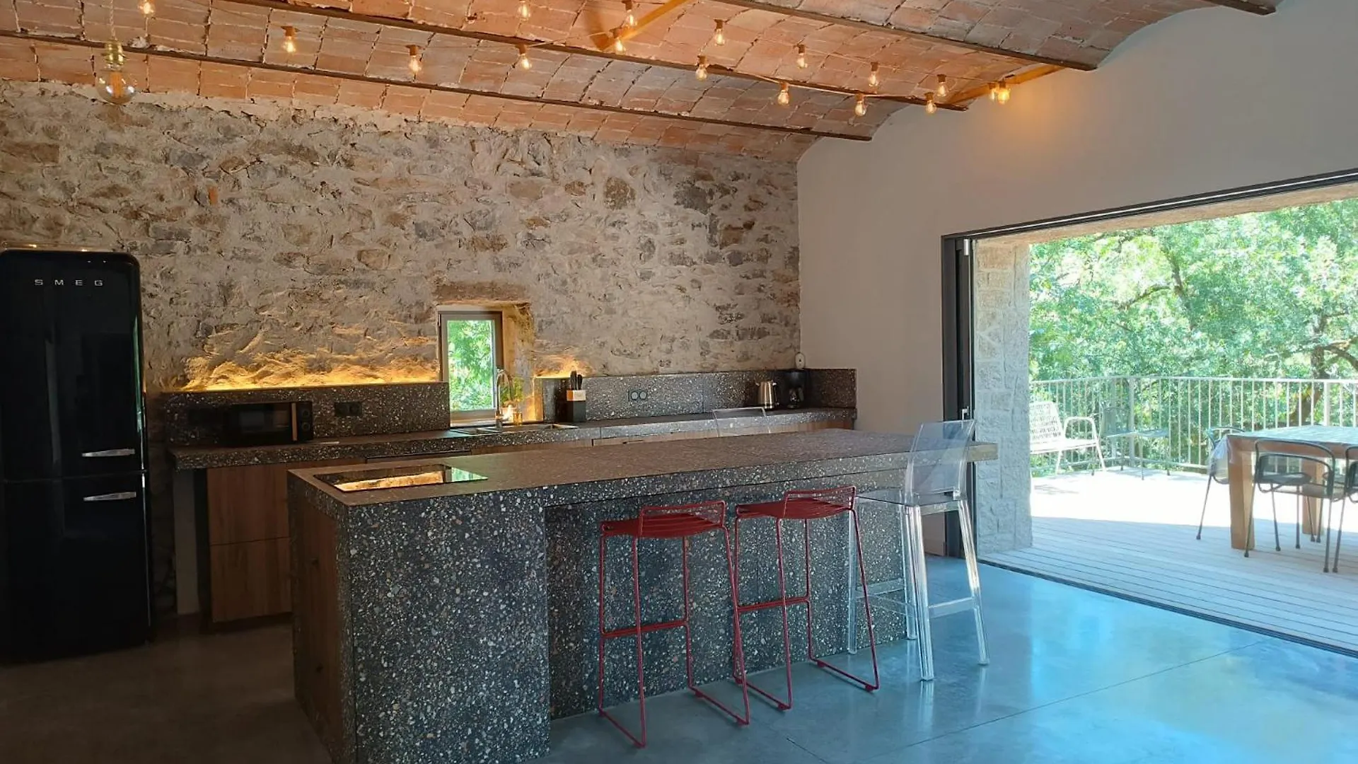 Holiday home Gite Du Chene Rouvre Vinezac France